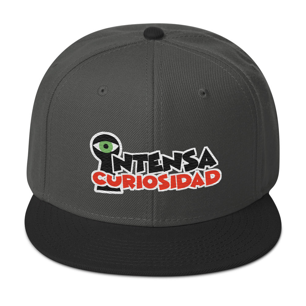 Gorra Bordada Intensa Curiosidad